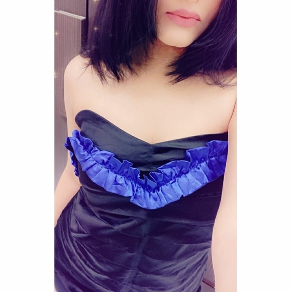 Black corset top with blue frill detailing - Picture 4 of 4